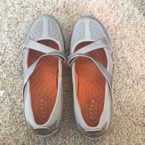 Privo Clark slip on shoes size 8